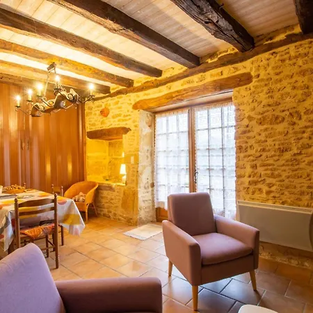Maison Rustique En Pierres Proche De Sarlat, Jardin, 6 Pers.