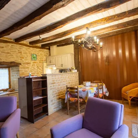 Semesterbostad Maison Rustique Avec Jardin Et Equipements Pour Enfants, Proche Sarlat - Fr-1-616-394 *
