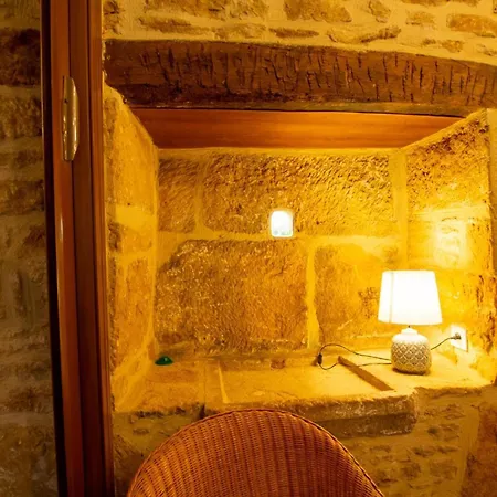 Semesterbostad Maison Rustique Avec Jardin Et Equipements Pour Enfants, Proche Sarlat - Fr-1-616-394